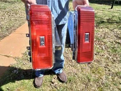 Oldsmobile Cutlass Supreme 1984-1986 luces traseras de parada Lenes carcasas biseles... Foto 1 de 4