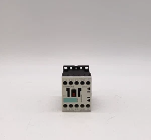 Siemens 3RT1017-1AP61 Contactor 220V 50Hz/240V 60Hz - Picture 1 of 4