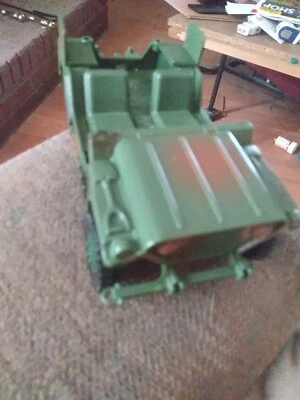Made In China Scale 1:32 Green Army Jeep Plastic - Image 1 of 4