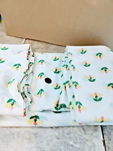 FABRIC REMNANT POLY KNIT 4YDS X 52" Multi color flowers on White - Picture 1 of 3