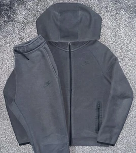 Nike Tech Fleece Tracksuit 2024, Kids Size Large age 12-13 ExcellentCond RRP£160 - Picture 1 of 21