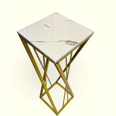 Mesa moderna de destaque branca e dourada | Aparência de mármore, leve, design em estrutura Z - Imagem 1 de 4