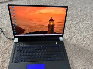 Dell Alienware X15 360Hz 2.5 GHz i7-11800H 32GB 2TB RTX 3080 - Picture 1 of 21