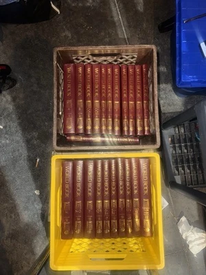 World Book Encyclopedia 1991 Complete Set Red Black 1992-1998 Year Books - Image 1 of 2