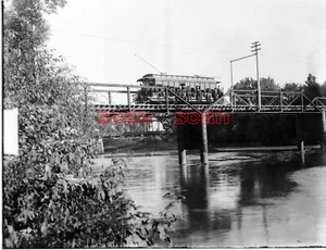3CC468 RP 1907/50S? JUNCTION CITY & FT RILEY RAILWAY BENCH CAR ON BRIDGE KANSAS - Picture 1 of 1