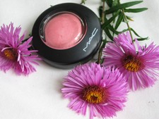 MAC Rouge /   Dainty mineralize blush 3,2 g  /   A38