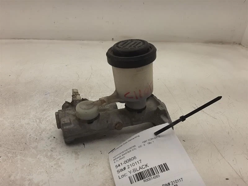 Brake Master Cylinder 1986-1987 Chevrolet Corvette 10052280 - Image 1 of 4