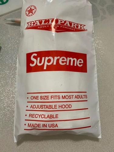 IN MANO * SS20 Supreme Ball Park Poncho Pioggia Adulto Autentico Cappuccio Regolabile