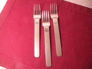 Set Of 3 Salad forks Reed & Barton Montparnasse Satin Stainless Steel 7" - Picture 1 of 5