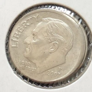 2007 P Roosevelt Dime 10c MINT ERROR - OFF CENTER #16045 - Picture 1 of 2