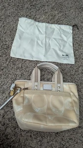 Coach Signature Scribble Tote Handtasche Geldbeutel #L05M-201. Mit Staubbeutel - Bild 1 von 9