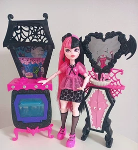 Draculaura Girl Monster High Doll With Accessories - Picture 1 of 9
