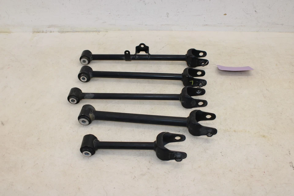 Juego de brazo de control trasero izquierdo Fiat 124 Spider 2017-2020 OEM MZ61 Foto 1 de 4