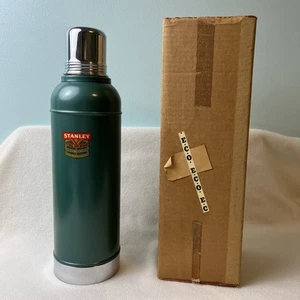 Termo Stanley Super Vac de colección tapa de corcho N945 con caja original sin marca - Imagen 1 de 11