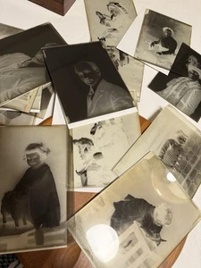 Konvolut 18 antike Glas Trocken Teller Negative Männer, Frauen und Kinder - Bild 1 von 8