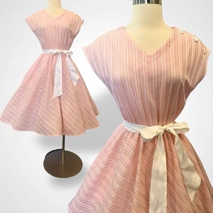 Abito gonna intera vintage Sears rosa pastello a righe nabby maglia aderente e svasata 14 - Foto 1 di 10