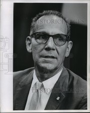 1984 Press Photo Capt Howard O Wahlen of Milwaukee Police Department - mja13477