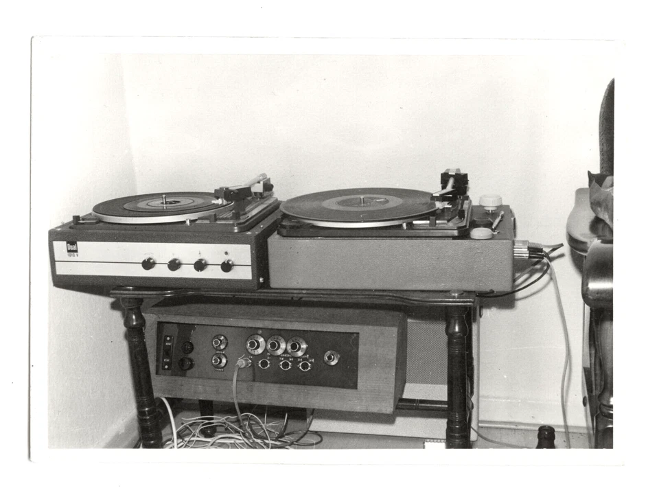 G1434 Platines Dual 1010 V studio mixage, 1960 Photo argentique - Bild 1 von 1