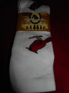 1 Pair High Meadows 80% Cotton Cushion Boot Crew Socks White Cardinal Bird 9-11 - Picture 1 of 4