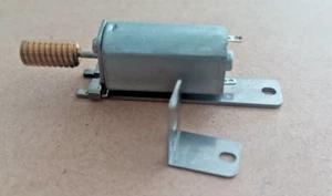 PS135 3 pole replaces the tired XO4 Triang motor (NEW) - Picture 1 of 4