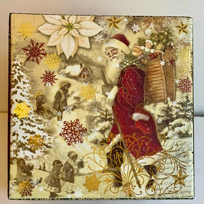 Punch Studio CHRISTMAS SANTA WALKING IN SNOW KEEPSAKE GIFT BOX.  6" BY 6"  NEW - Image 1 of 4