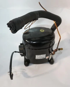 EMBRACO ASPERA T2168GK 3/4HP HERMETIC RECIPROCATING COMPRESSOR R-404A 230V CSCR - Picture 1 of 6