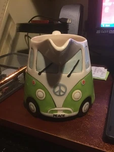 VW CAMPEVAN CERAMIC JUG VEHICLE DESIGN   BIRTHDAY CHRISTMAS CHAIRITY - Picture 1 of 2