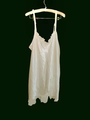 Linea Donatella White Gown Nighty Lingerie Babydoll 2X Lace Beaded Wedding Fairy - Image 1 of 4