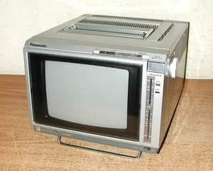 VTG 1981 PANASONIC COLOR PILOT PORTABLE 7" COLOR TV MODEL CT-7711 - UNTESTED - Picture 1 of 11