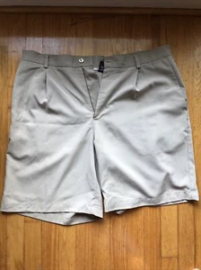 Nike plissierte Herren Golf khaki hellbraun Chino Polyester Shorts Größe 38 W x 8,5 L sehr guter Zustand  - Bild 1 von 3