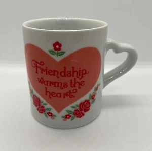 Taza de café de cerámica en forma de corazón Friendship Warms the Heart hecha en Corea - Imagen 1 de 11
