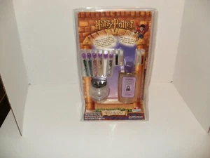 Harry Potter Glitter Glue Potion Kit By Elmer's-New Unsealed - Picture 1 of 5