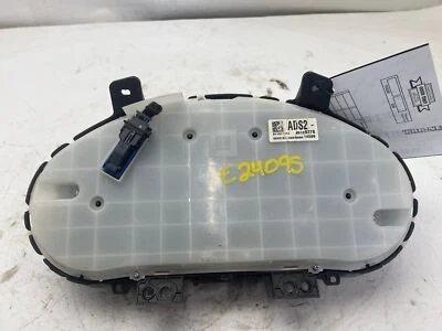 Medidor de velocímetro usado se adapta a: Chevrolet Cruze MPH 2014 mercado de Estados Unidos con racimo negro Foto 1 de 4