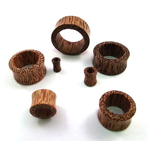PAIR (2pc) Carved Organic Palm Wood Flesh Ear Tunnels No Metal - Picture 1 of 1