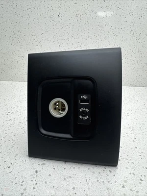 2017 - 2024 MINI COUNTRYMAN F60 CONSOLE LOWER USB & POWER OUTLET B402-20 - Image 1 of 4