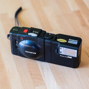 Olympus XA2 mit Blitz A16 – Set, inkl. OVP, Anleitungen & Garantiekarte - Bild 1 von 13