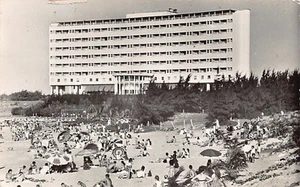 Senegal - DAKAR - The Beach and the Grand Hotel of N'Gor - Publ. Robel 2042 - - - Picture 1 of 2