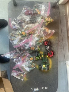 HUGE Mixed Toy Lot Of TMNT TOYS Collector Bundle total Of 20 Pcs - Picture 1 of 20