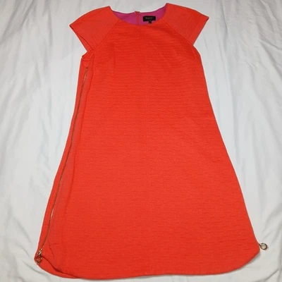 Vestido para mujer Laundry By Shelli Segal rojo texturizado detalle cremallera lateral talla 8 Foto 1 de 4