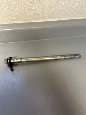 Гайка задней оси 2013-2015 Honda CBR500r - Изображение 1 из 2