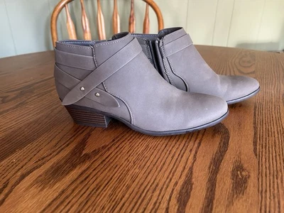 Botas al tobillo SODA Chelsea imitación gamuza cuero para mujer talla 7 marrón cremallera tacón Foto 1 de 3