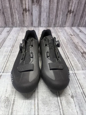 Excelentes zapatos de ciclismo Fizik R5 Tempo para hombre, negros/negros, 10,5 43,5 Foto 1 de 4