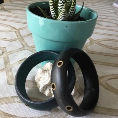 Pulsera brazalete dos madera verde azulado negro y oscuro  Foto 1 de 2