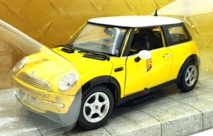 Motormax 1/18 Scale - 73100 - MINI Cooper 2001 - Yellow/white - Picture 1 of 5