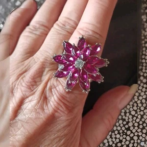 Big Chunky Fun Rhinestone Stretch Silvertone Flower Ring Purple - Picture 1 of 4