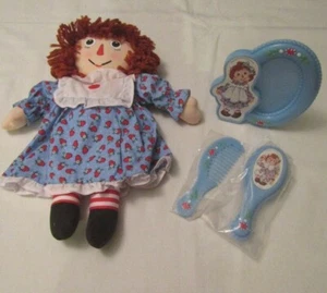 2000 Hasbro 12” Raggedy Ann Doll & Vanity Set w/Brush, Comb & Frame #70152 - Picture 1 of 5