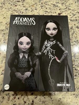 Muñeca familiar Skullector Addams exclusiva de Monster High Creations Mattel HRP87 Foto 1 de 4