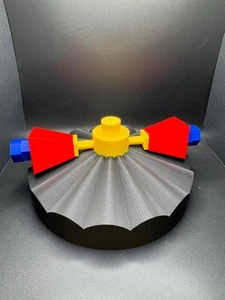 Ruedas Cuadradas en Modelo de Pista Circular - Visual Matemático Impreso en 3D de Alta Calidad, - Imagen 1 de 5