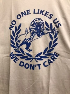 Millwall Fc Fan T.Shirt No On Likes Us We Don’t Care! Original Design Löwen - Bild 1 von 4