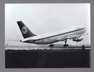 LUFTHANSA AIRBUS A300 D-AIAA LARGE VINTAGE ORIGINAL AIRLINE PHOTO LH GERMANY - Picture 1 of 2